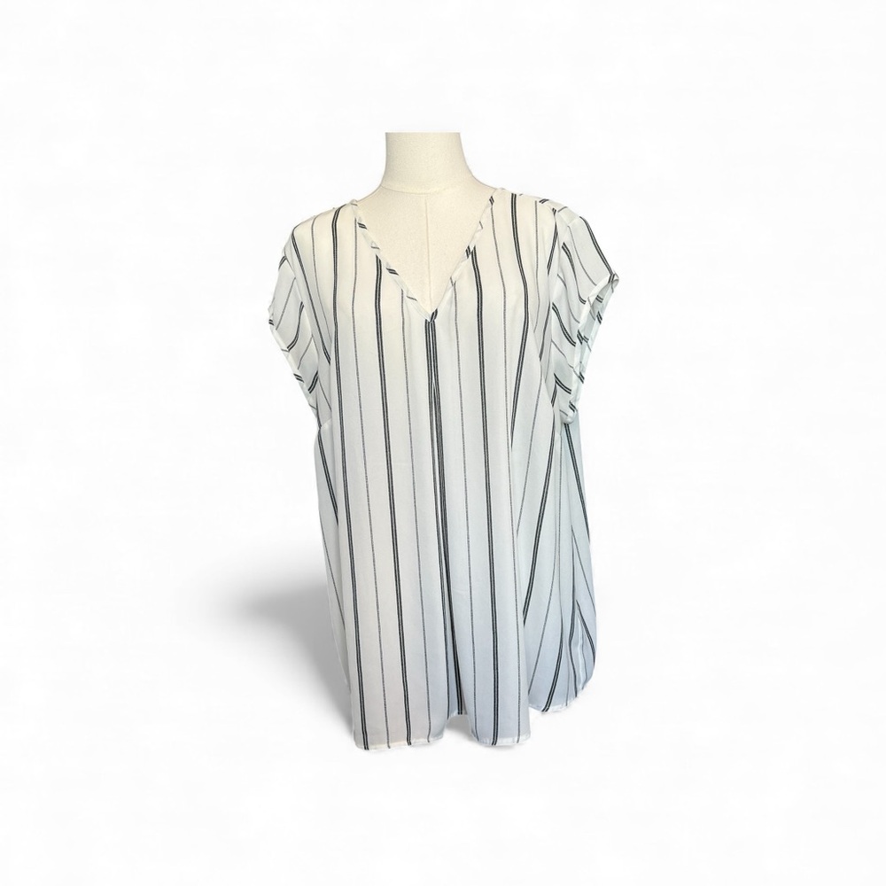EUC white & black stripe v-neck/v-back short sleeve blouse | sz XL